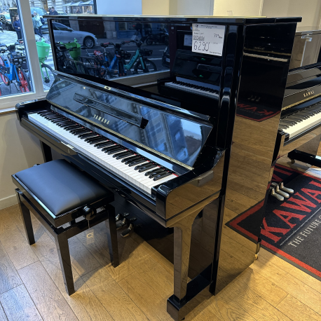 Yamaha U3