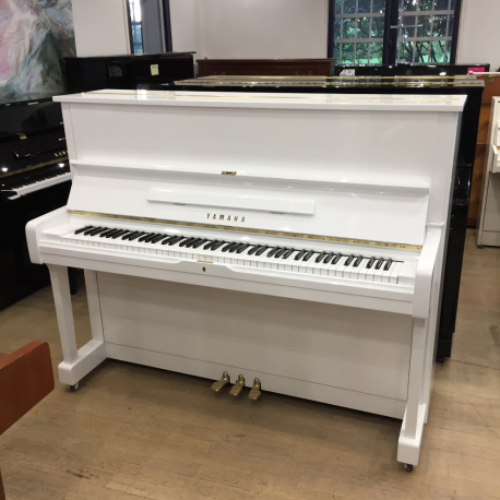 Yamaha U1 blanc laqué